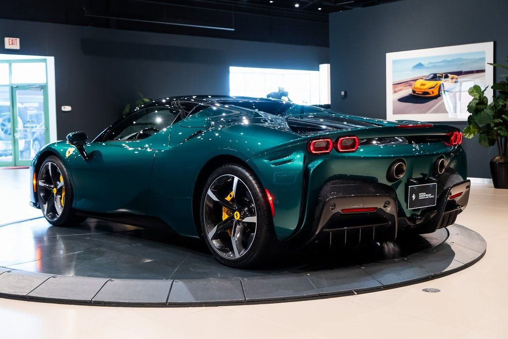 Used 2024 Ferrari SF90 Spider image 41