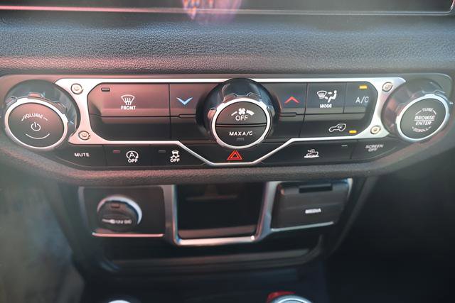 Used 2024 Jeep Gladiator Sport AWD/4WD image 21