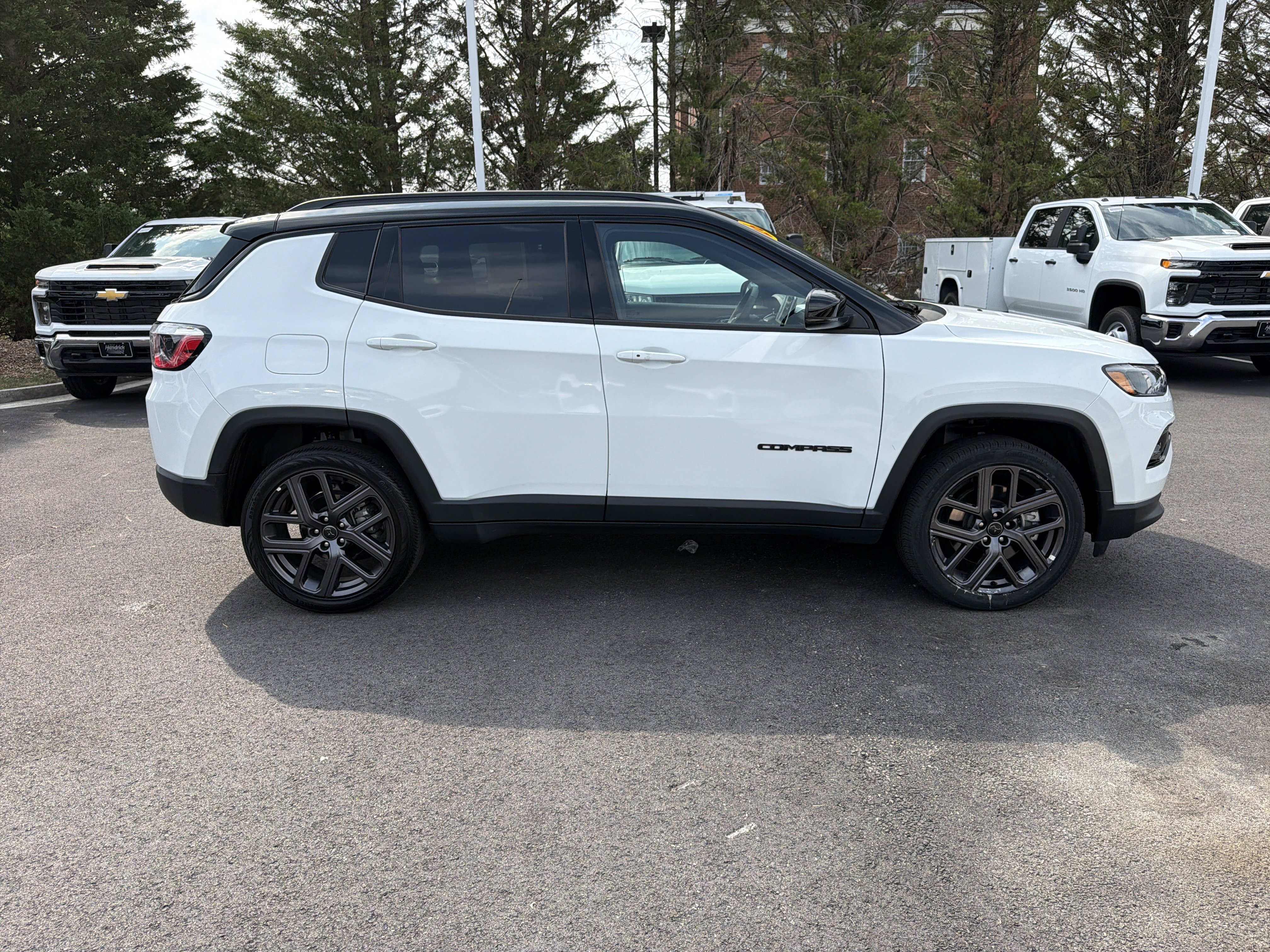 Used 2026 Jeep Compass Limited AWD/4WD image 11