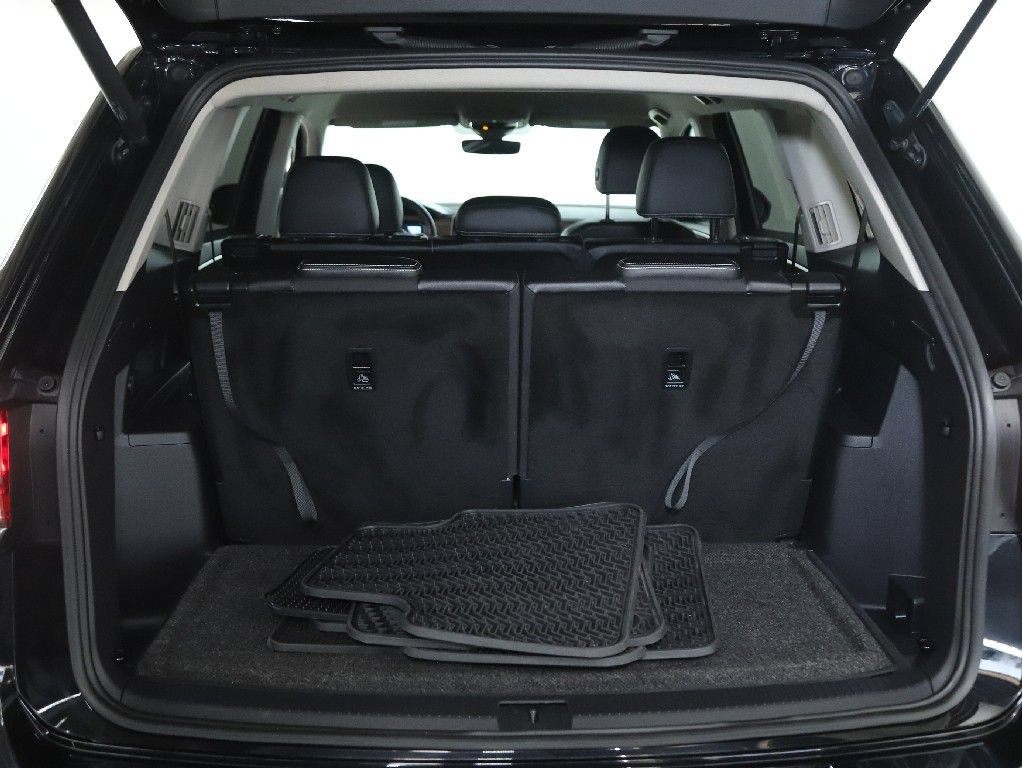 Used 2024 Volkswagen Atlas SE AWD/4WD image 30