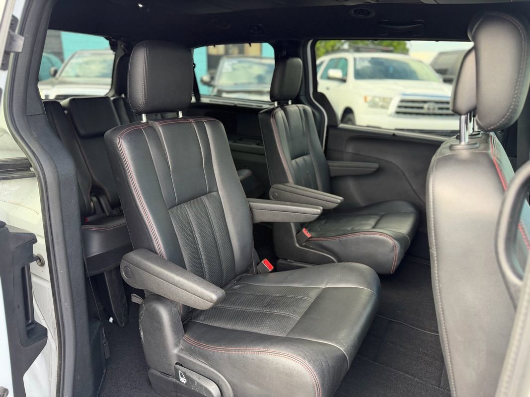 Used 2015 Dodge Grand Caravan R/T w/ Driver Convenience Group FWD image 7