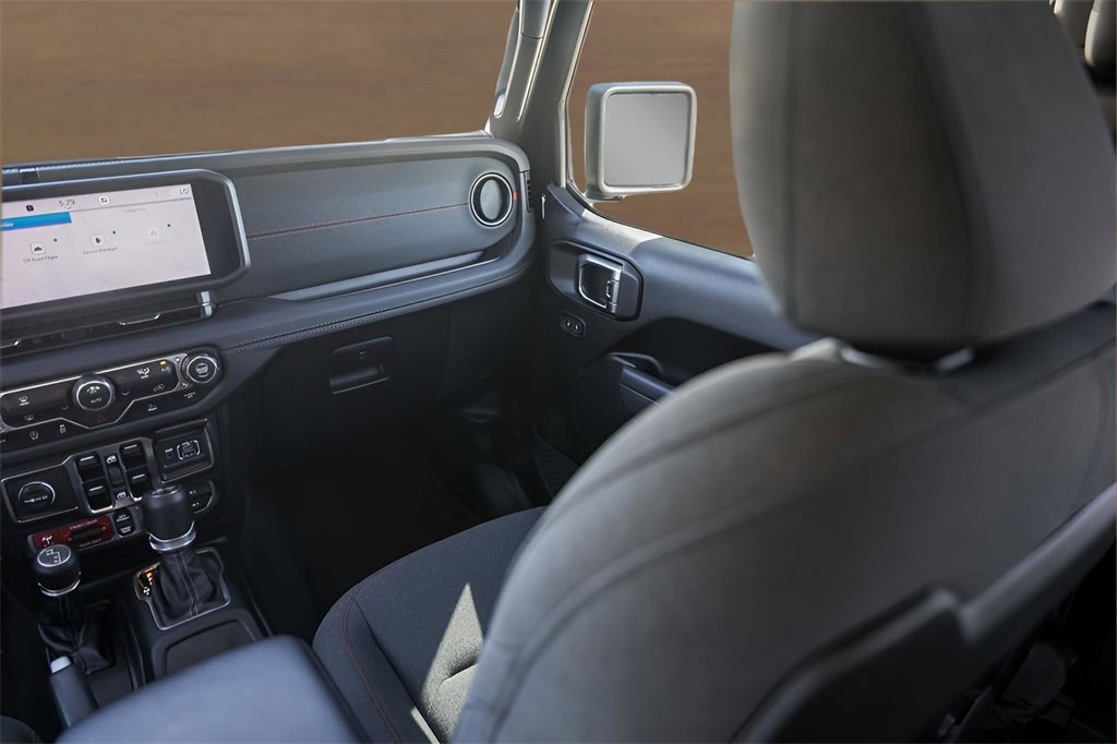 Used 2025 Jeep Wrangler Unlimited Rubicon w/ XTREMEE 35" Tire Package image 24