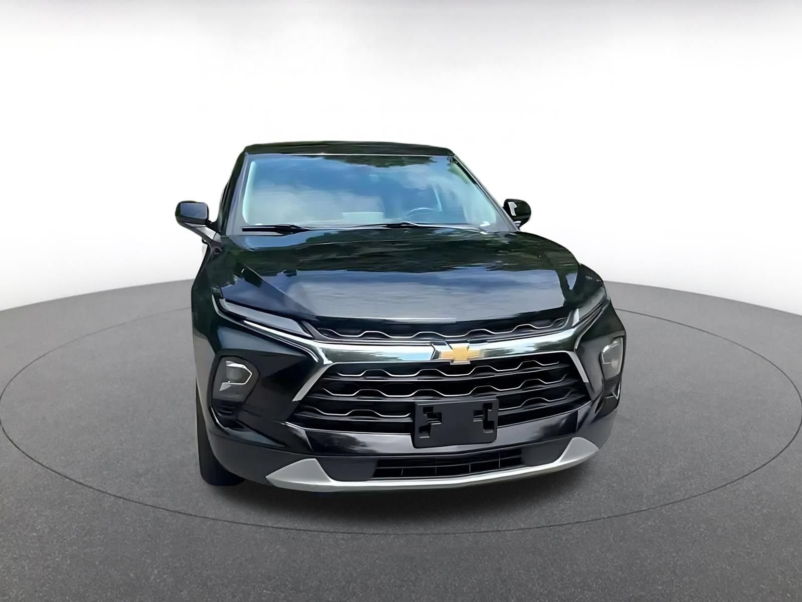 Used 2025 Chevrolet Blazer LT FWD image 4