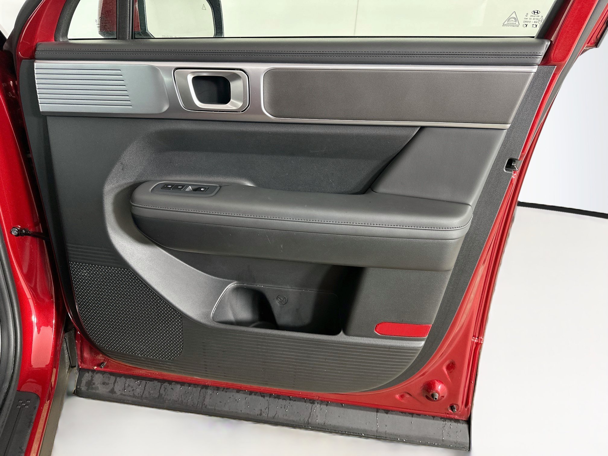 Used 2025 Hyundai Santa Fe SEL FWD image 32
