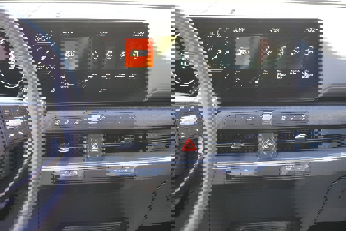 Used 2025 Kia K4 EX image 20