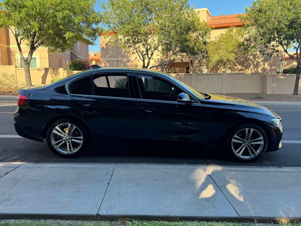 Used 2017 BMW 328d xDrive Sedan AWD/4WD image 6