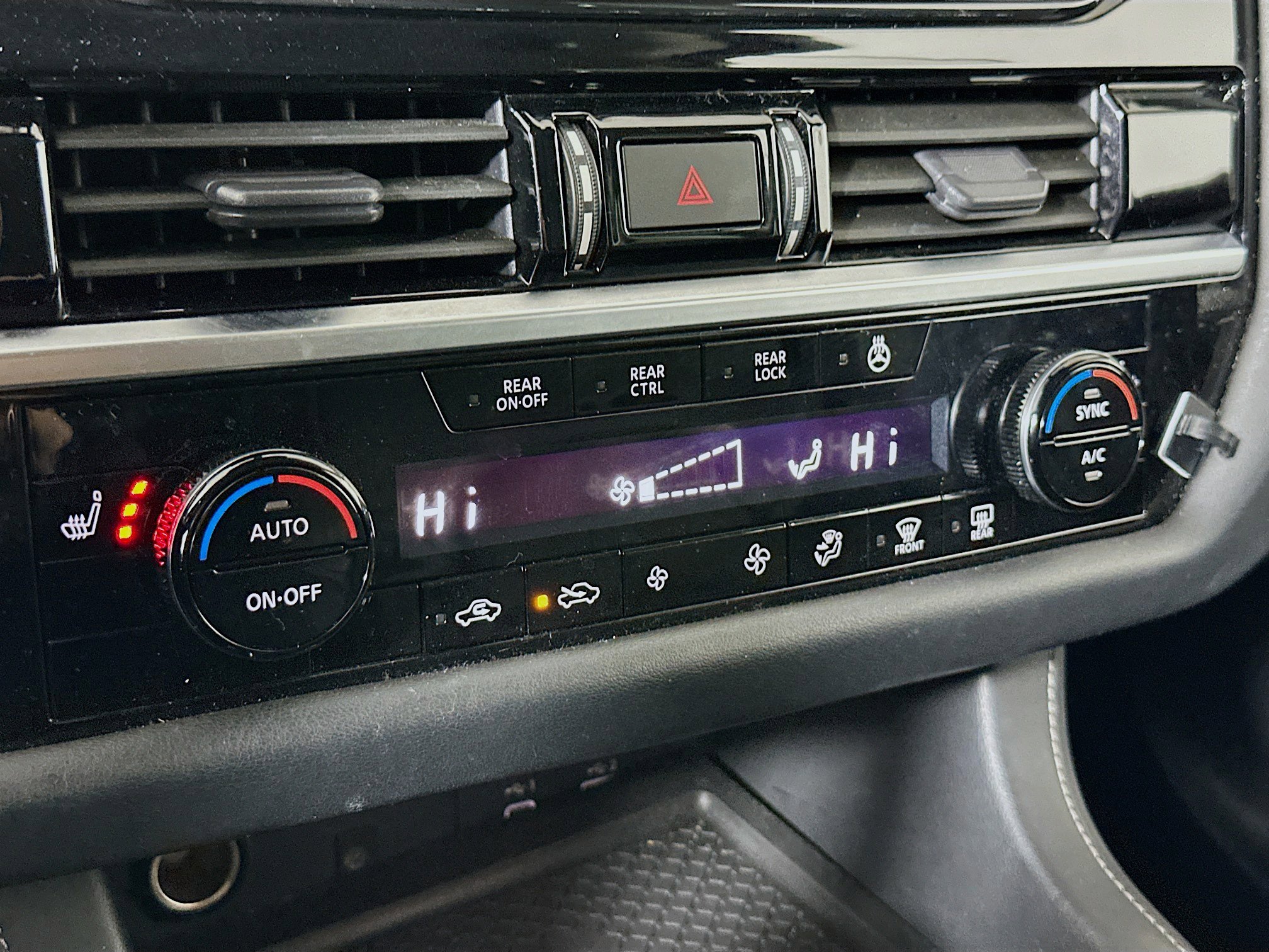 Used 2023 Nissan Pathfinder SL image 23