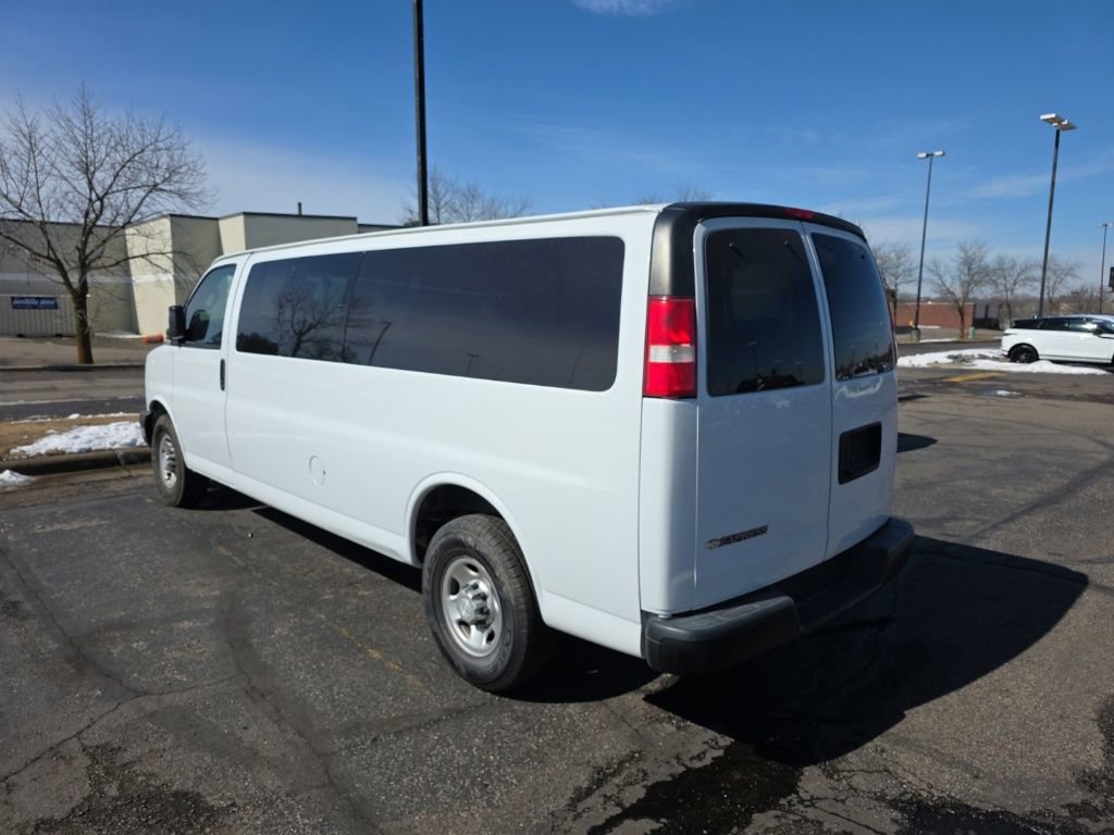 Used 2020 Chevrolet Express 3500 LS image 3