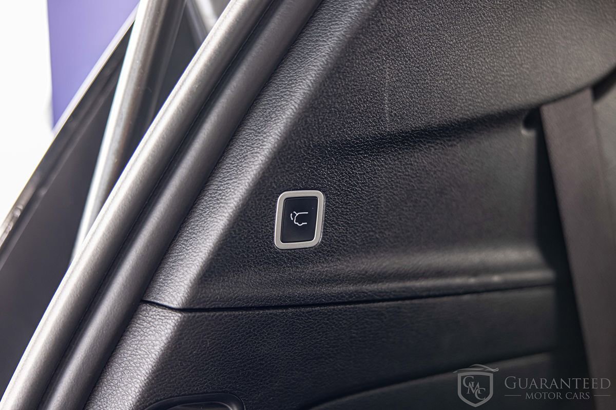 Used 2025 Chrysler Pacifica Limited FWD image 18