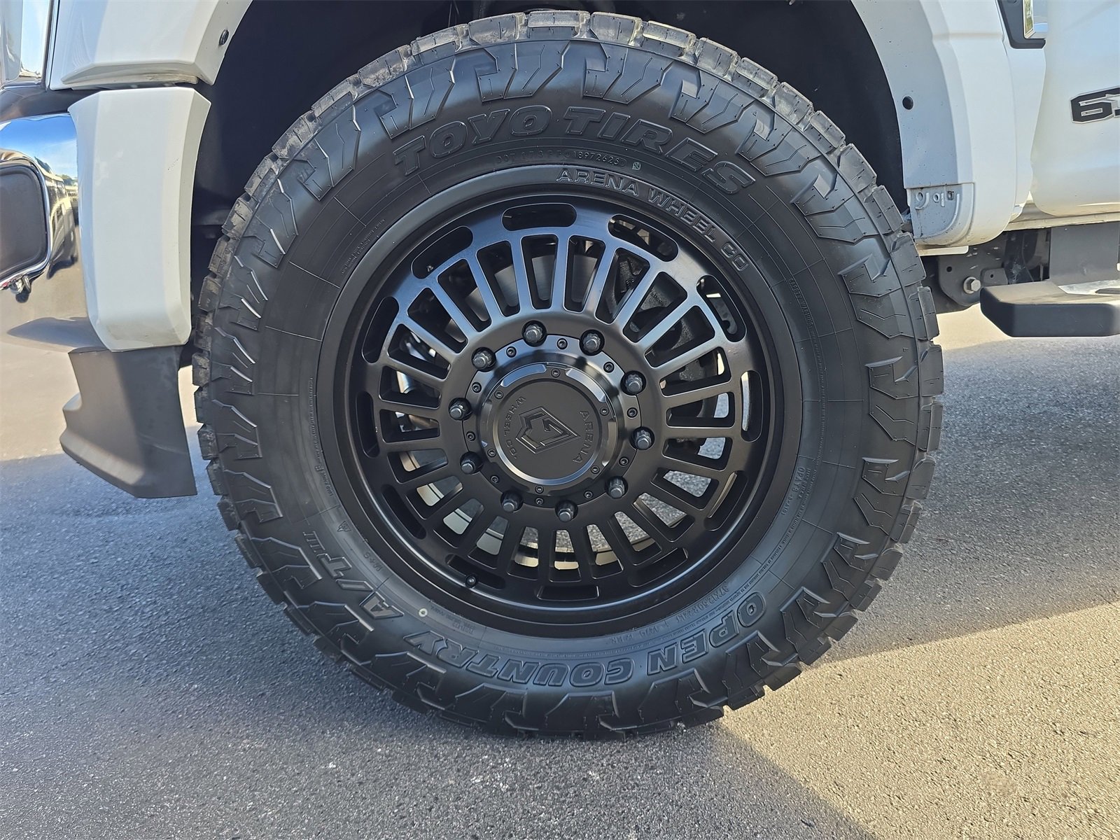 Used 2024 Ford F450 Lariat image 28