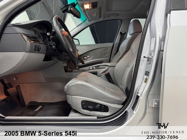 Used 2005 BMW 545i Sedan RWD image 19