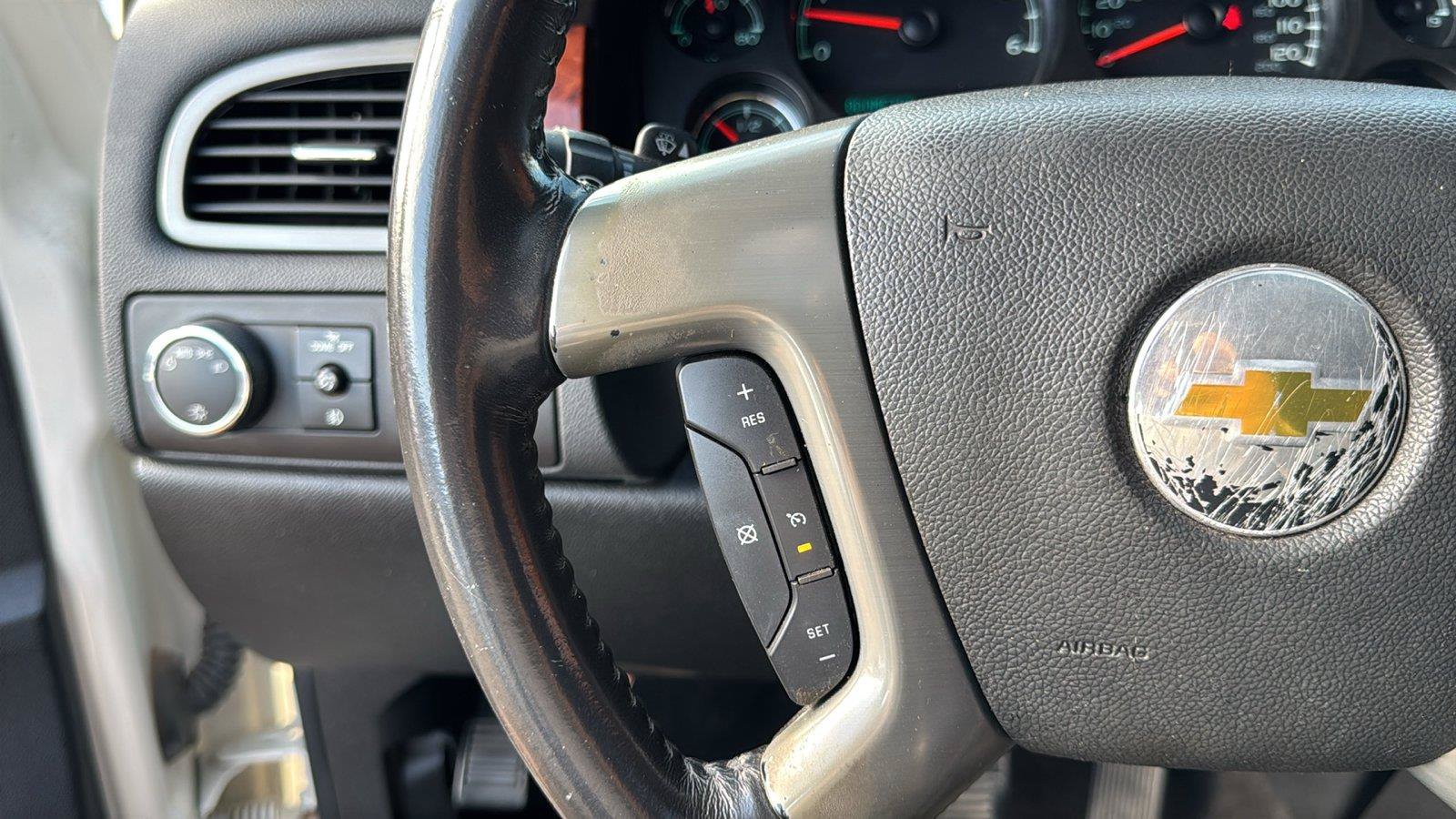 Used 2011 Chevrolet Tahoe LTZ RWD image 13