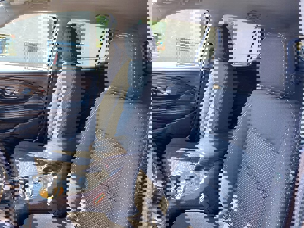 Used 2024 GMC Terrain SLE image 26