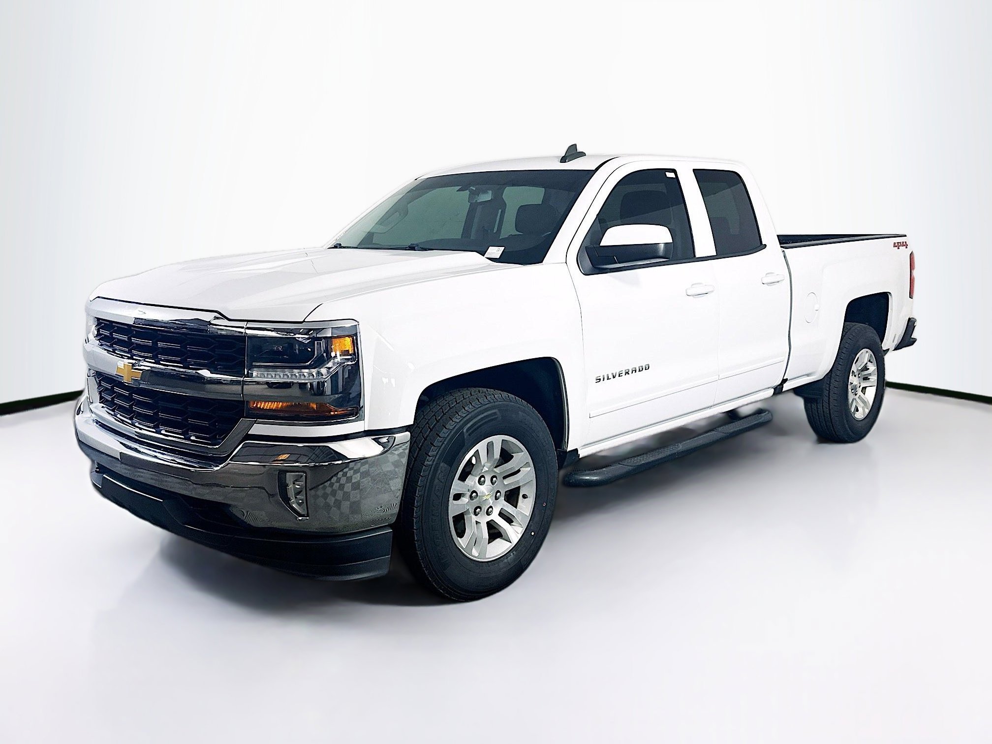 Used 2019 Chevrolet Silverado 1500 LT w/ All Star Edition AWD/4WD image 3