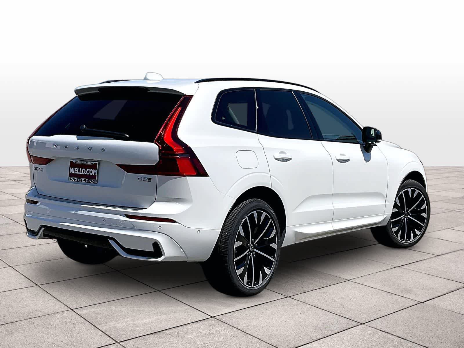 New 2027 Volvo XC60 B5 Ultra AWD/4WD image 4