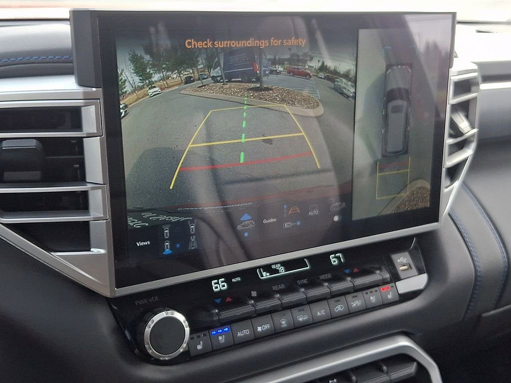 Used 2025 Toyota Sequoia Platinum AWD/4WD image 4