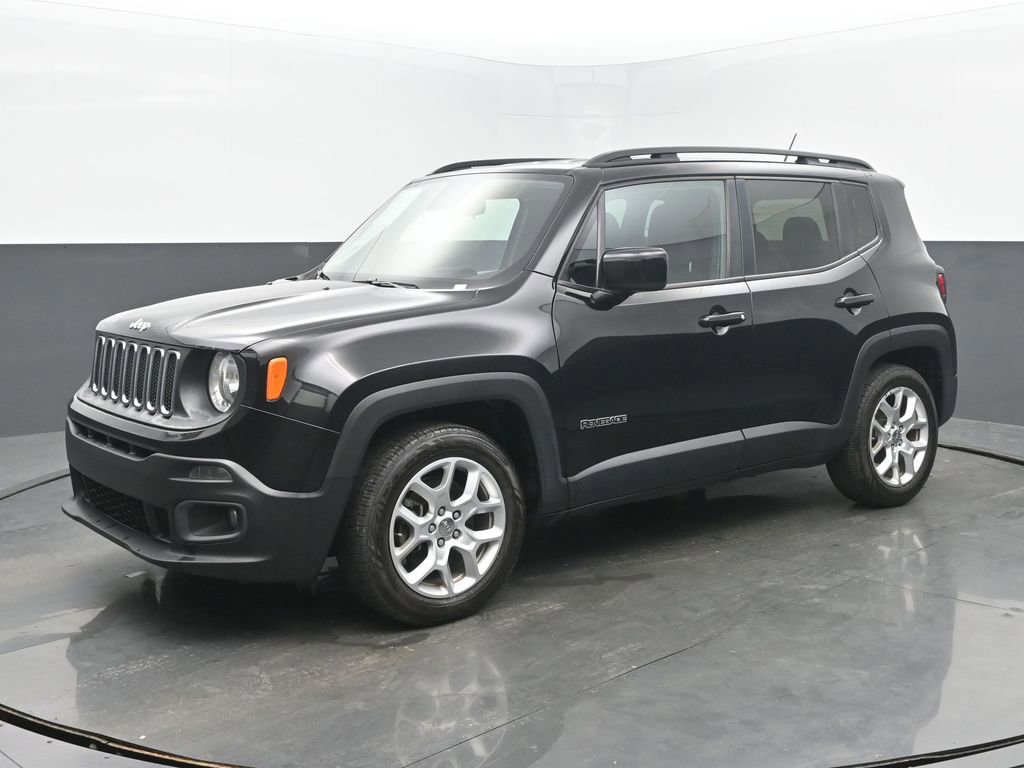 Used 2017 Jeep Renegade Latitude FWD image 5