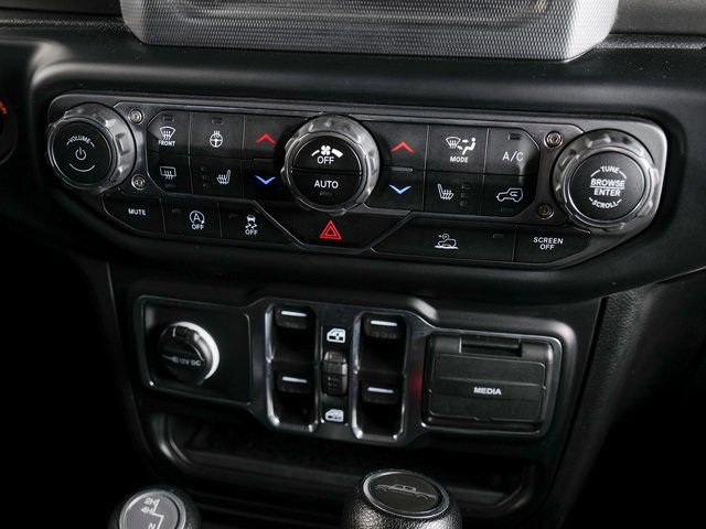 Used 2021 Jeep Gladiator Overland w/ Dual Top Group AWD/4WD image 15
