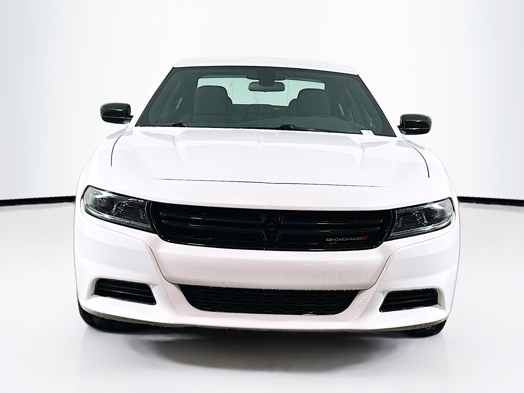 Used 2023 Dodge Charger SXT image 2