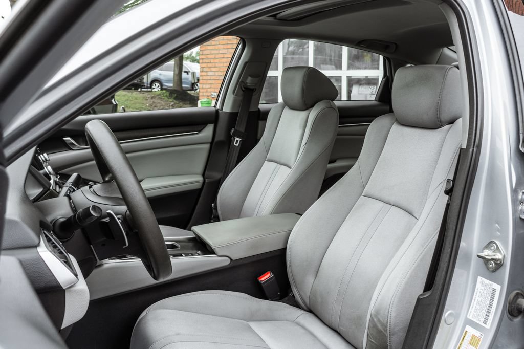 Used 2019 Honda Accord EX image 7