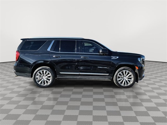 Used 2021 GMC Yukon Denali w/ Denali Premium Package image 9