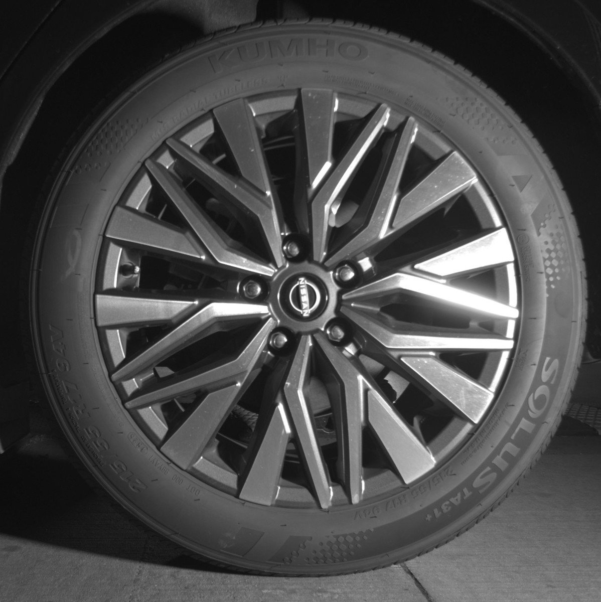 Used 2025 Nissan Altima 2.5 SV image 14