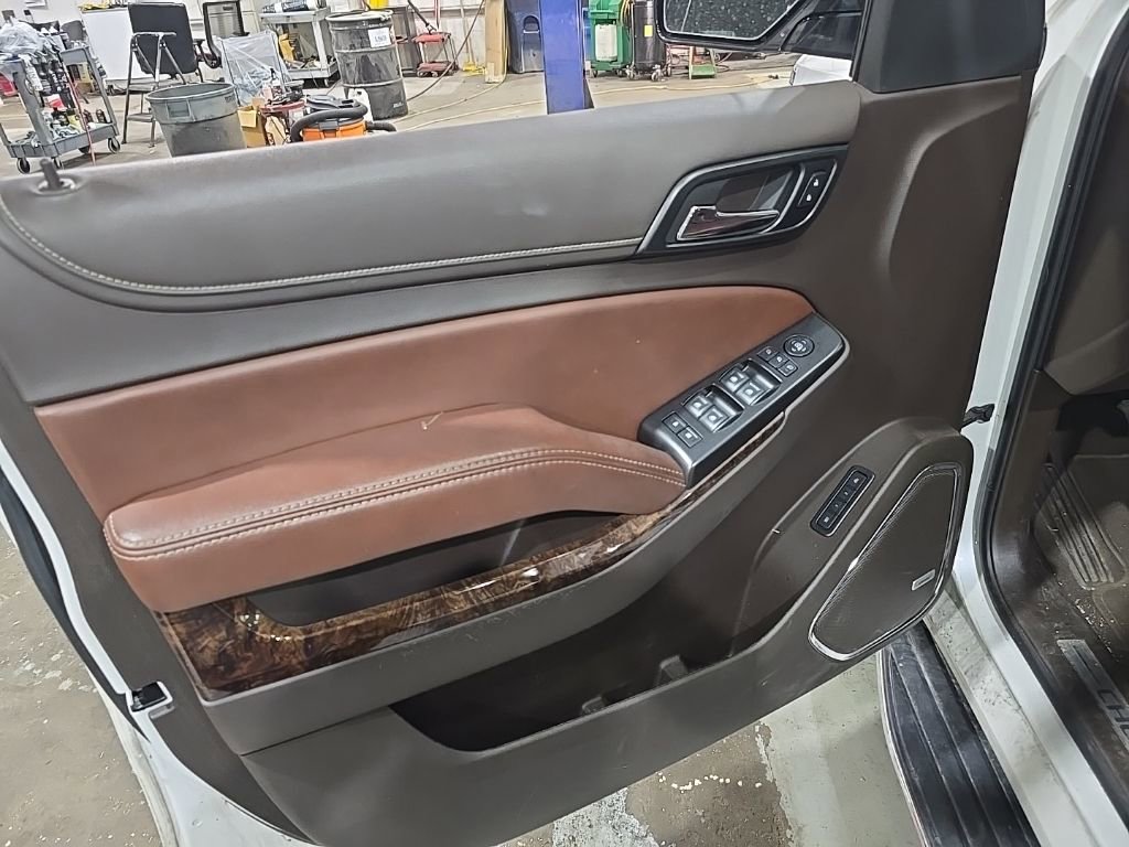 Used 2019 Chevrolet Suburban Premier AWD/4WD image 7