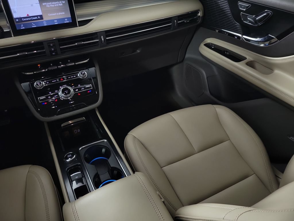 Certified 2021 Lincoln Corsair FWD w/ Convenience Package image 10