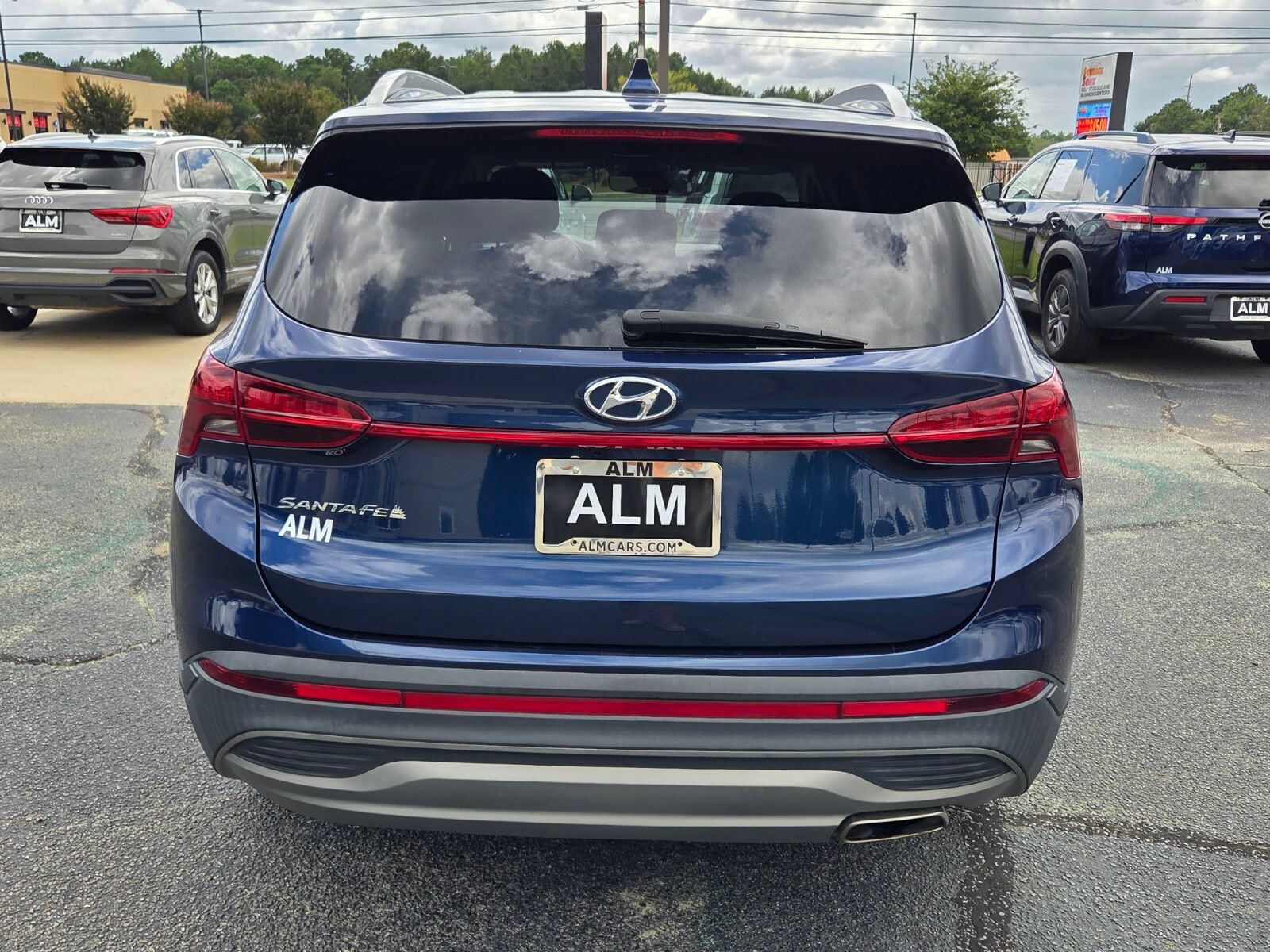 Used 2023 Hyundai Santa Fe SEL FWD image 10