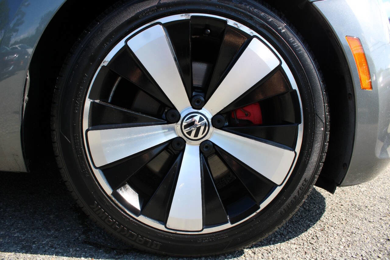 Used 2012 Volkswagen Beetle 2.0T image 20