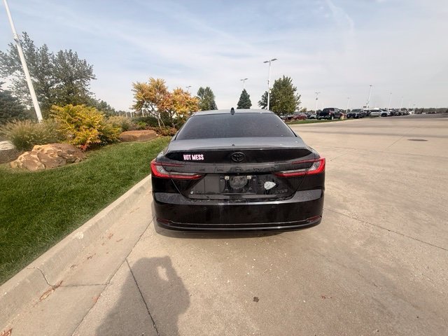 Used 2025 Toyota Camry XLE w/ Premium Plus Package FWD image 5