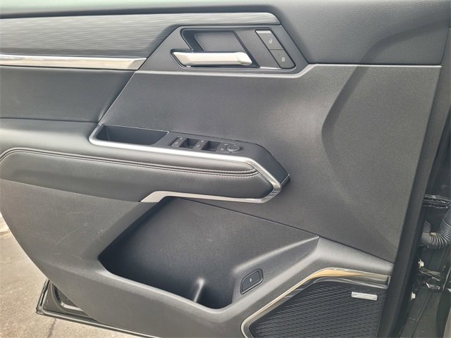 Used 2025 GMC Acadia Elevation image 14