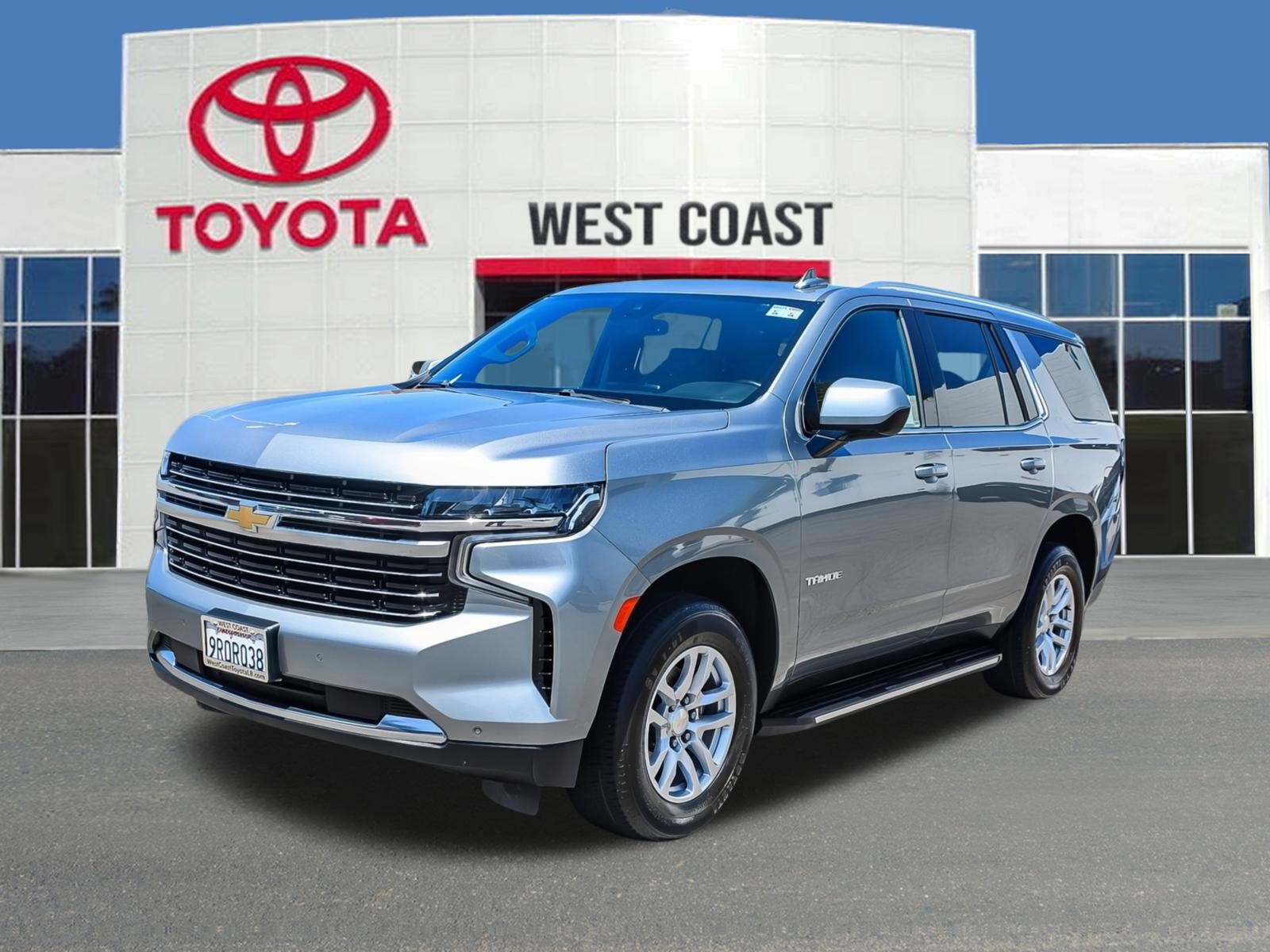 Used 2023 Chevrolet Tahoe LT RWD image 1