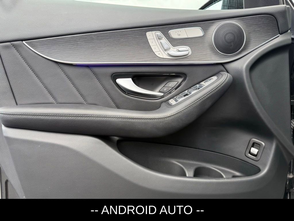 Used 2022 Mercedes-Benz GLC 300 4MATIC image 5