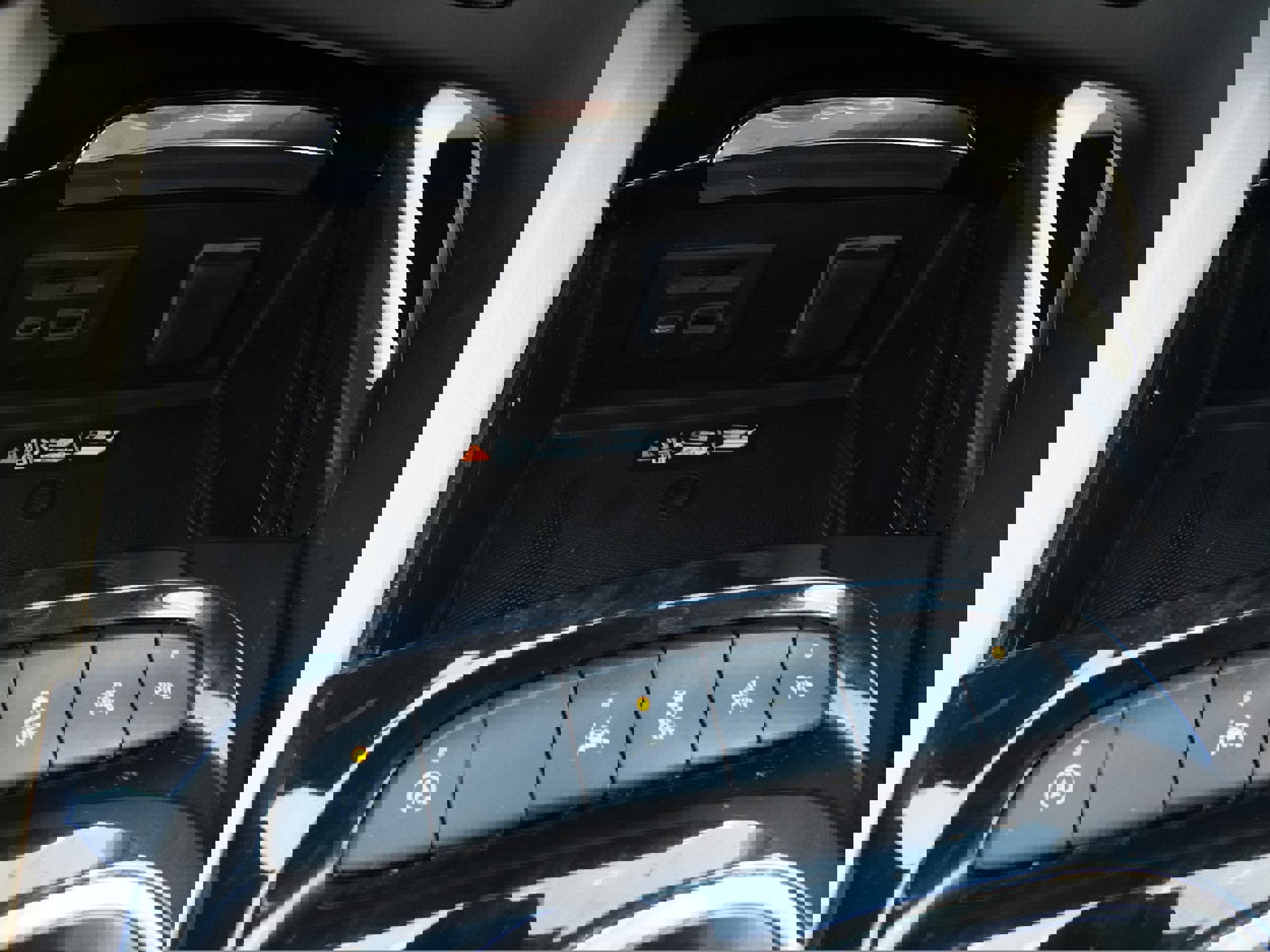 Used 2023 Buick Envision Avenir image 27