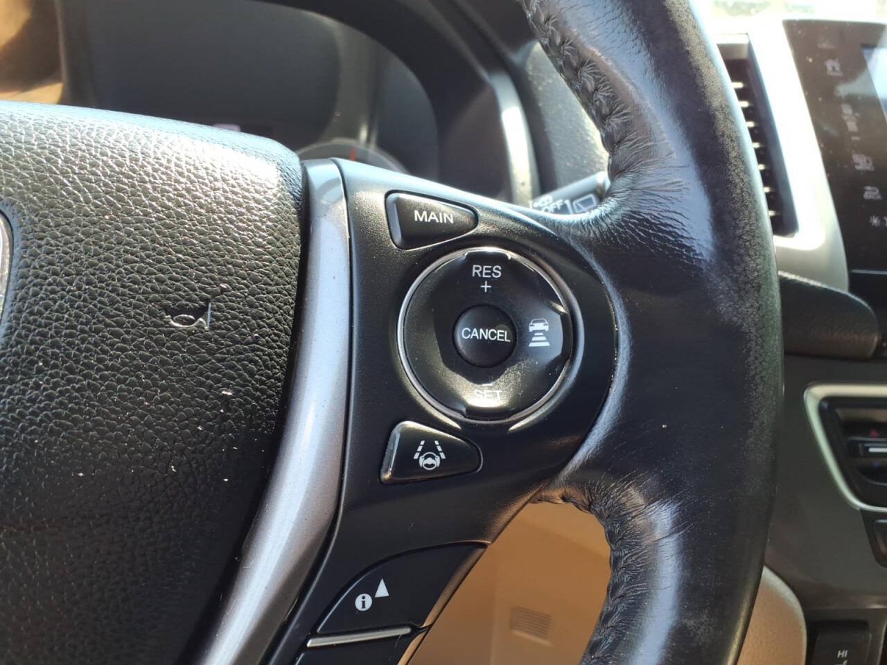 Used 2017 Honda Pilot EX-L image 25