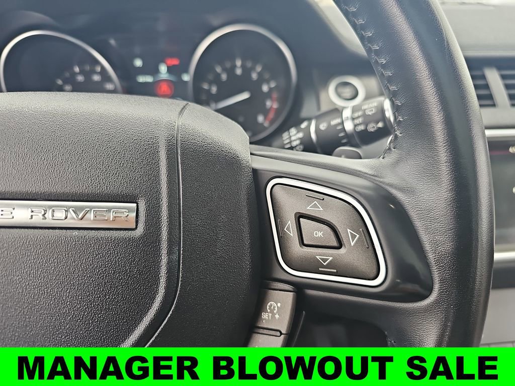 Used 2019 Land Rover Range Rover Evoque SE Premium image 18