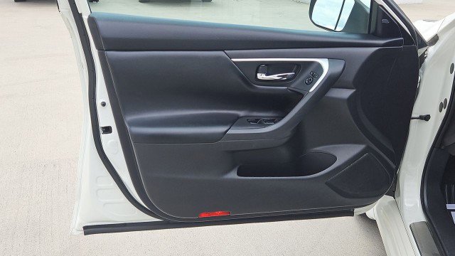 Used 2016 Nissan Altima 2.5 SV FWD image 21
