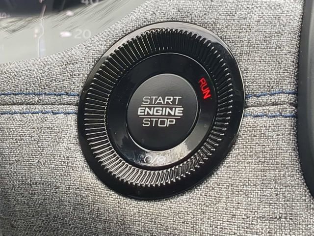 Certified 2022 Jeep Compass Latitude image 32