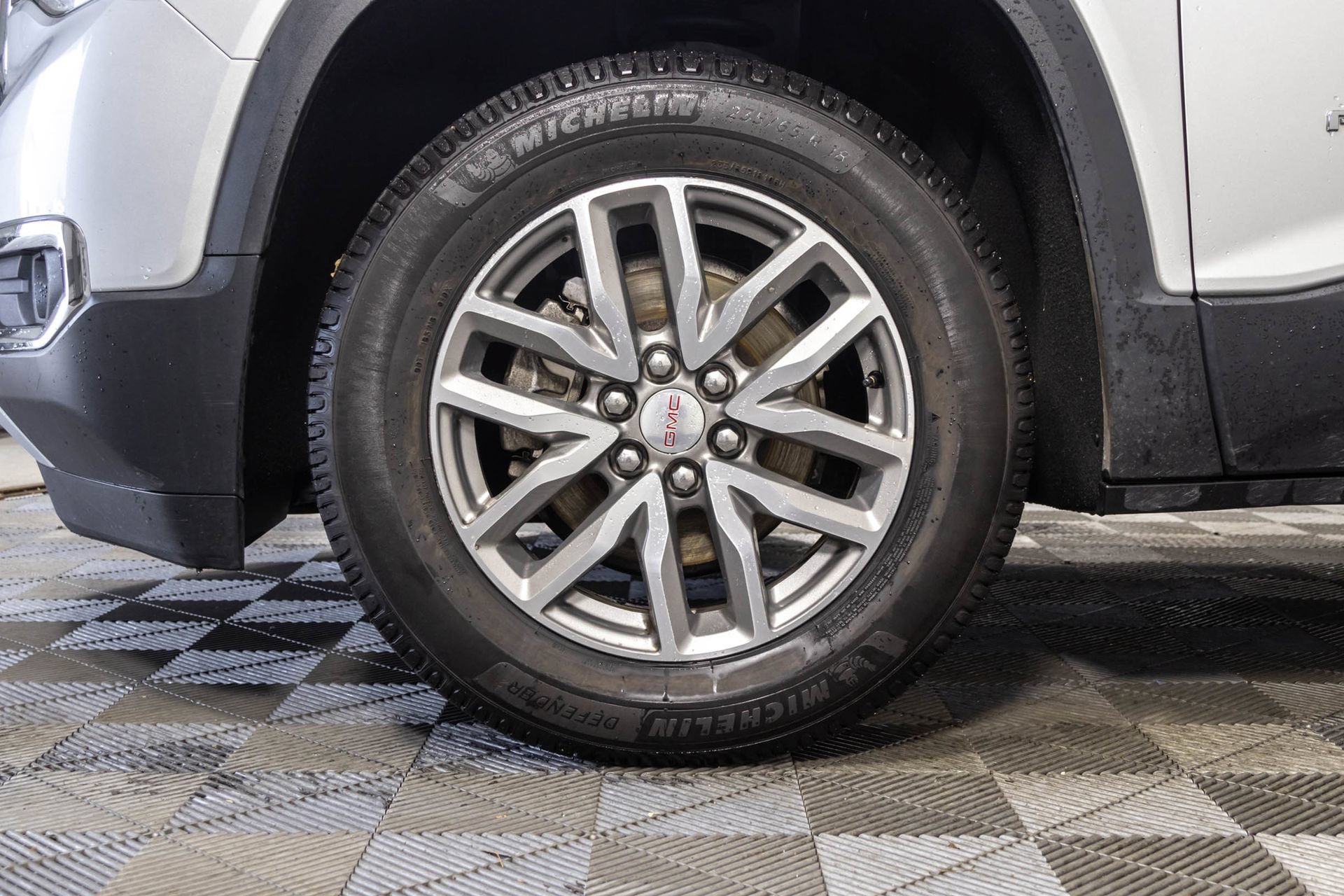 Used 2018 GMC Acadia SLE FWD image 50