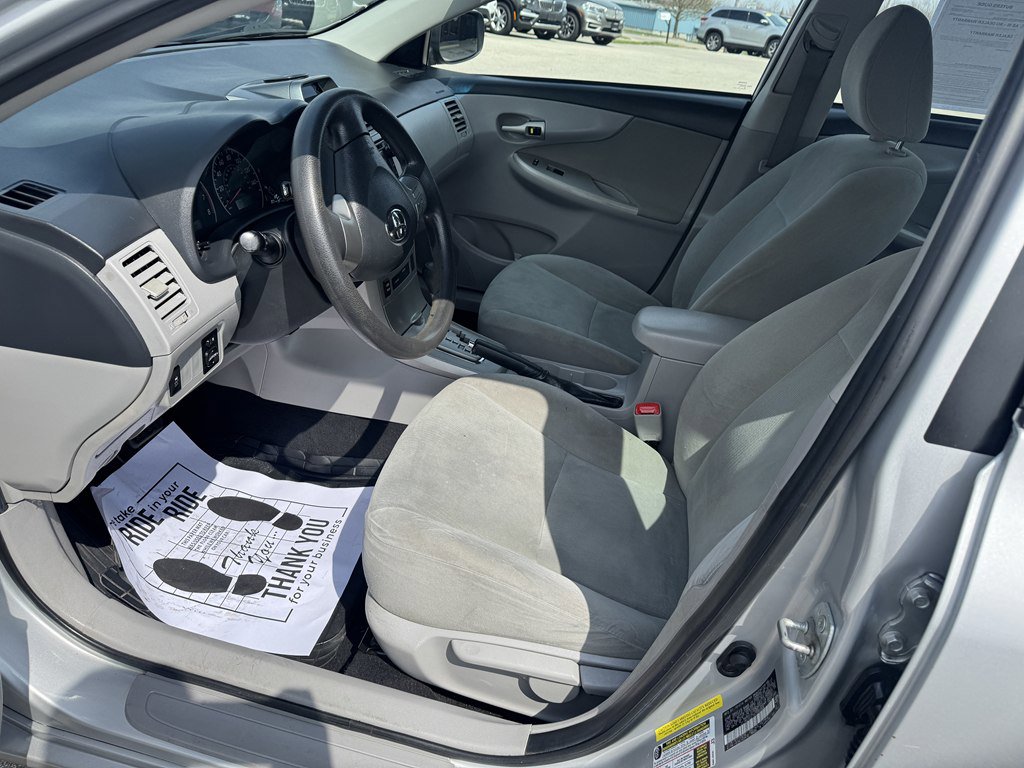 Used 2013 Toyota Corolla LE image 22