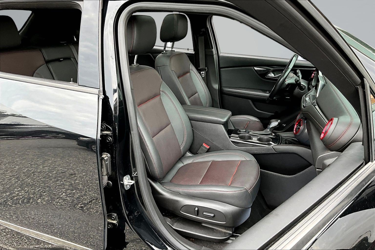 Used 2021 Chevrolet Blazer RS w/ Enhanced Convenience Package FWD image 27