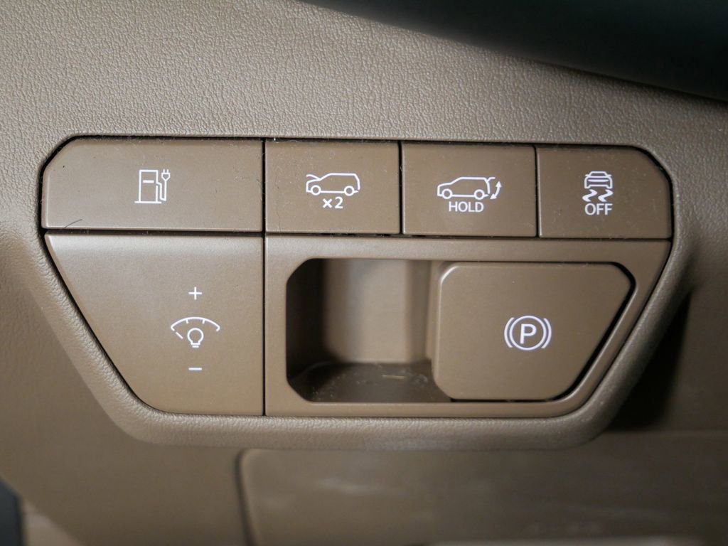 Certified 2024 Kia EV9 Land image 24