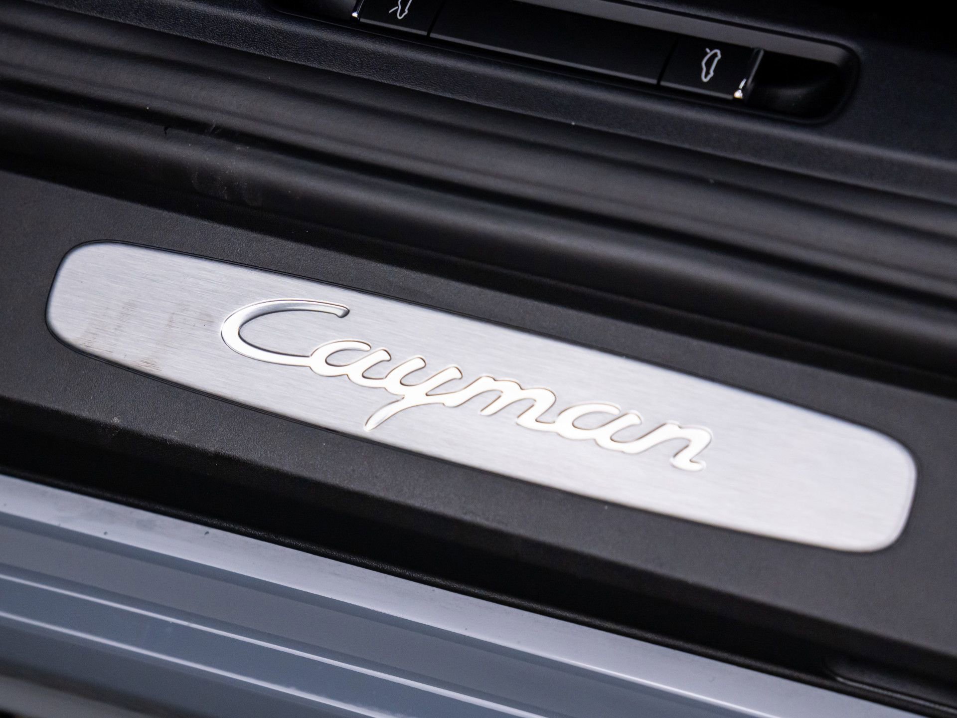 Certified 2024 Porsche 718 Cayman image 19