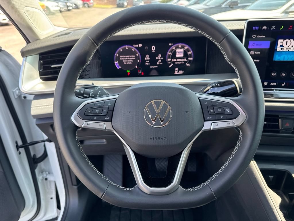 Used 2026 Volkswagen Tiguan SE FWD image 14
