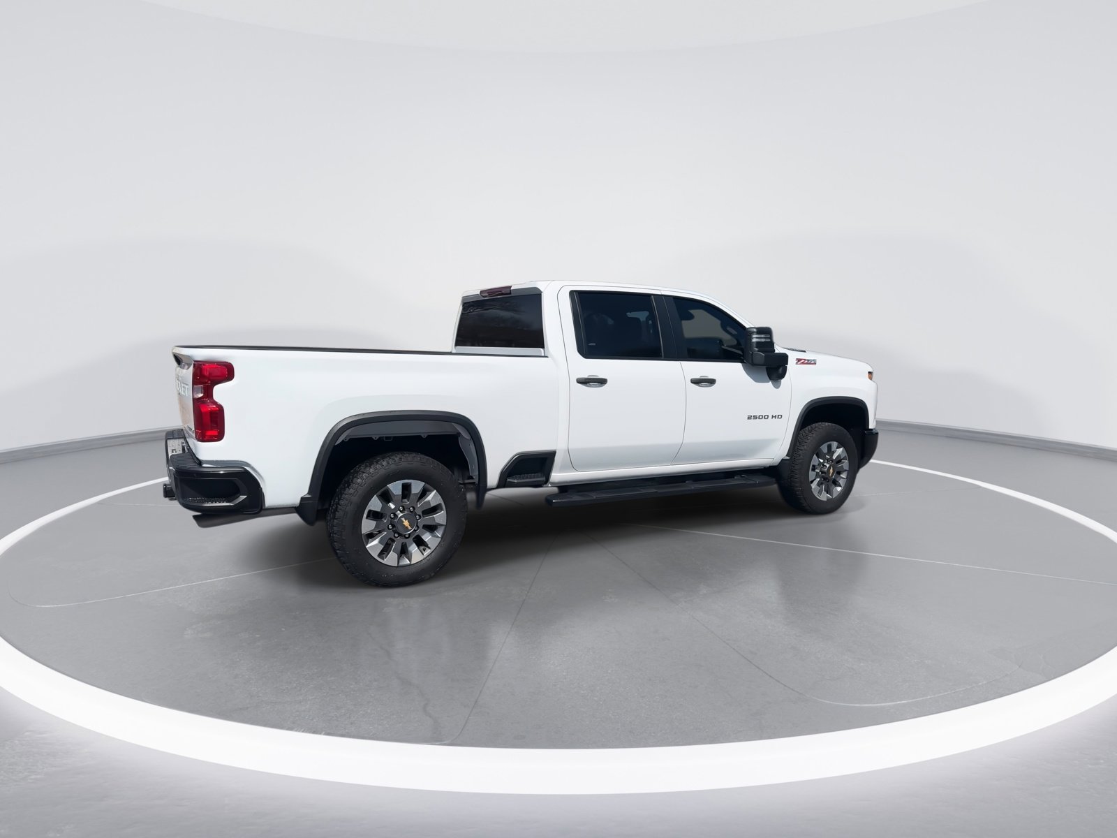 Used 2024 Chevrolet Silverado 2500 Custom w/ Custom Convenience Package image 9