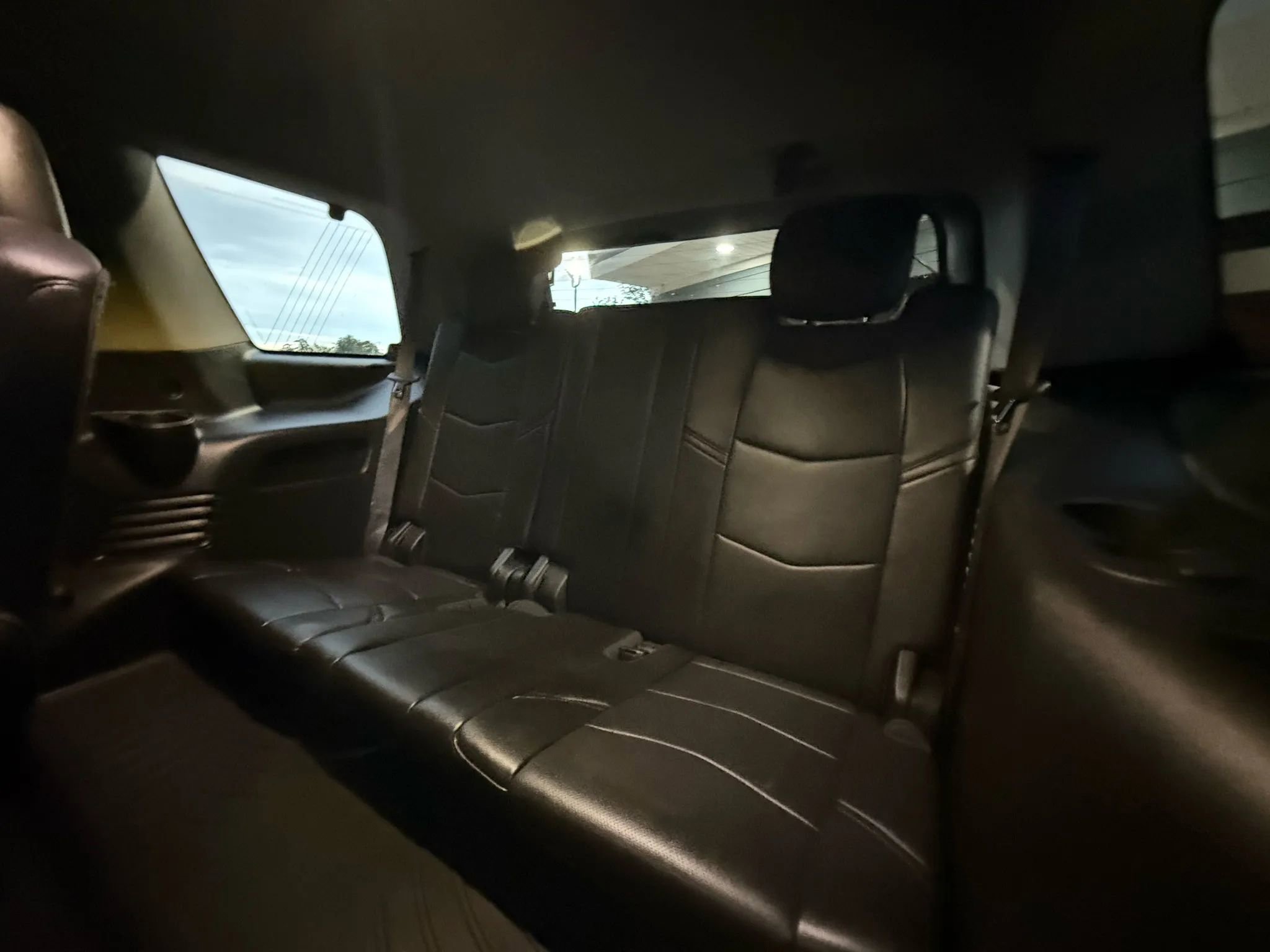 Used 2016 Cadillac Escalade Luxury image 20