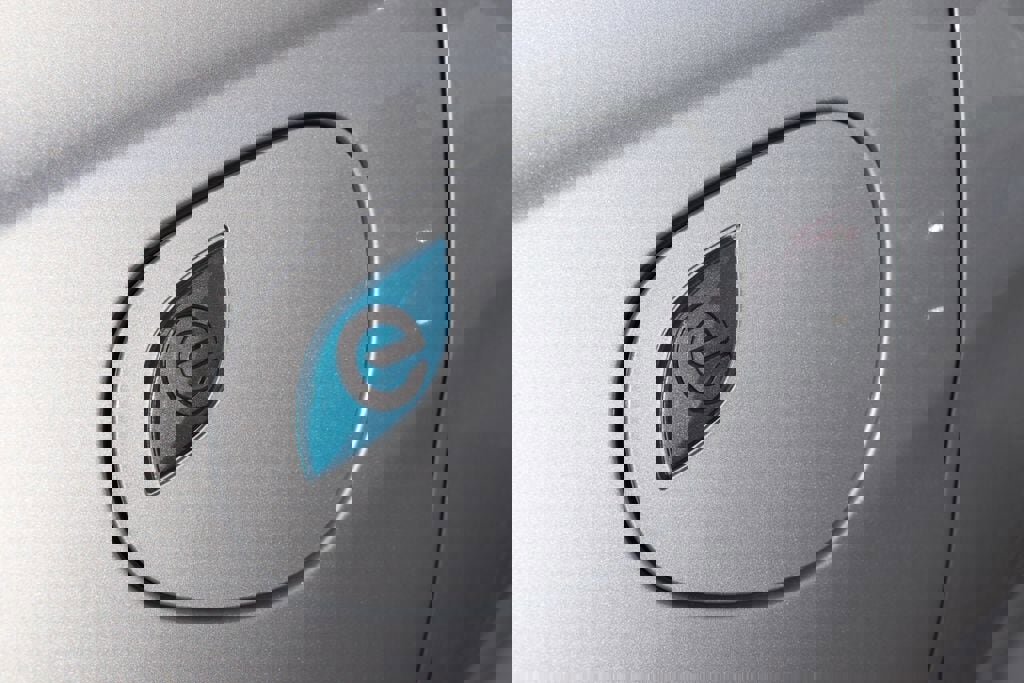 Used 2023 Chrysler Pacifica Limited image 46