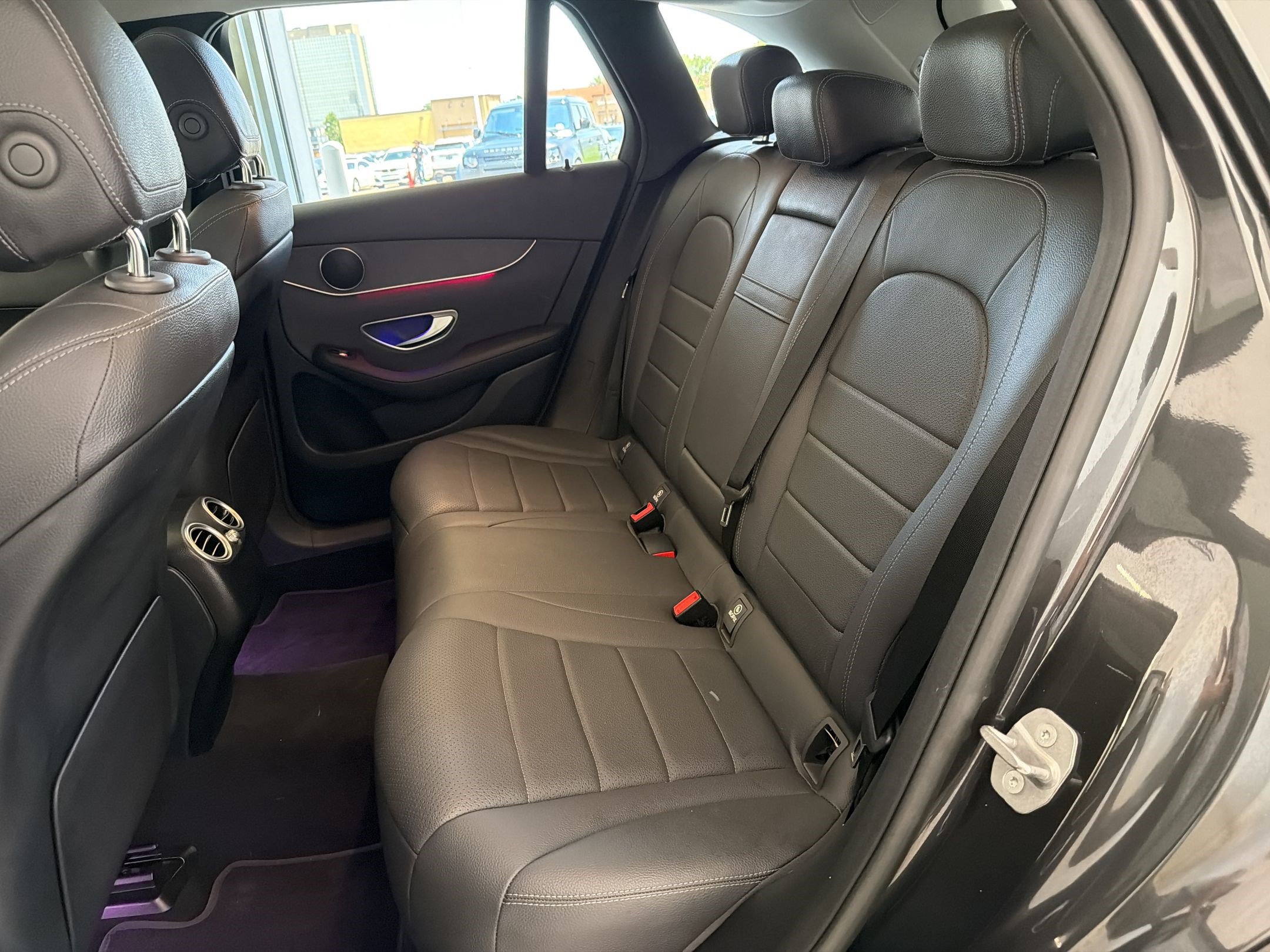 Used 2021 Mercedes-Benz GLC 300 4MATIC image 24