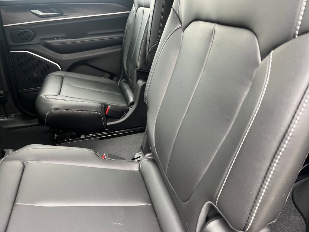 New 2026 Jeep Grand Cherokee L Limited w/ Limited Altitude Package image 22